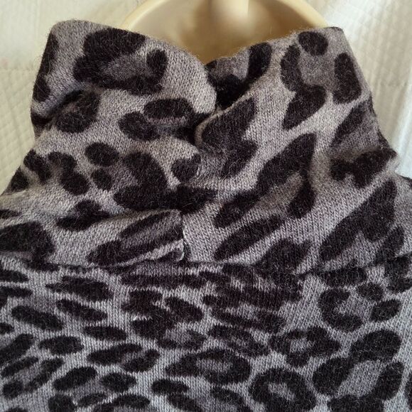 CACHÉ M Y2K Early 2000s Turtleneck Leopard Knit Sweater Dress - Picture 7 of 11